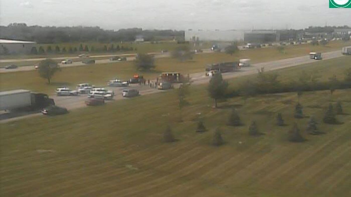 Victim seriously injured in crash on I-75 N at Austin Boulevard