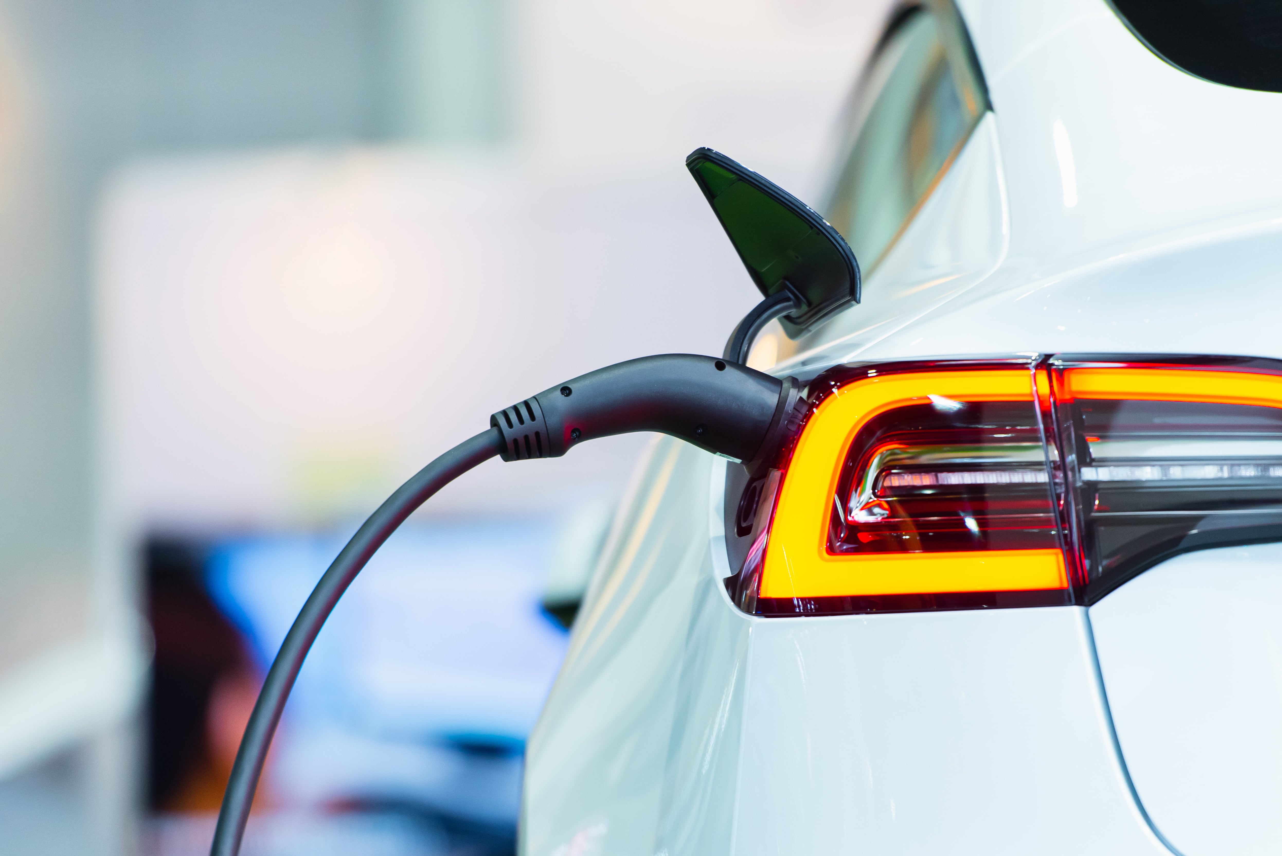 Dayton Hybrid Owners Cite Fuel Savings and Repair Concerns